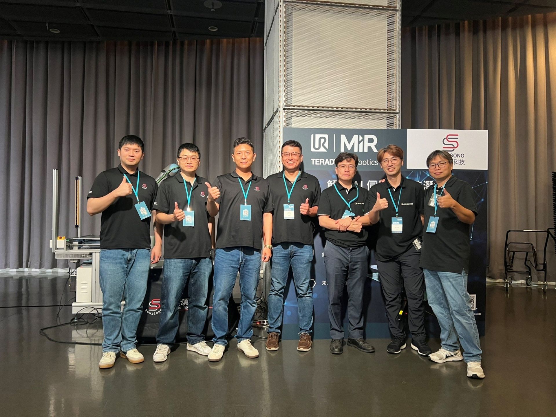 昇捷頌團隊於2026電子製造論壇合影